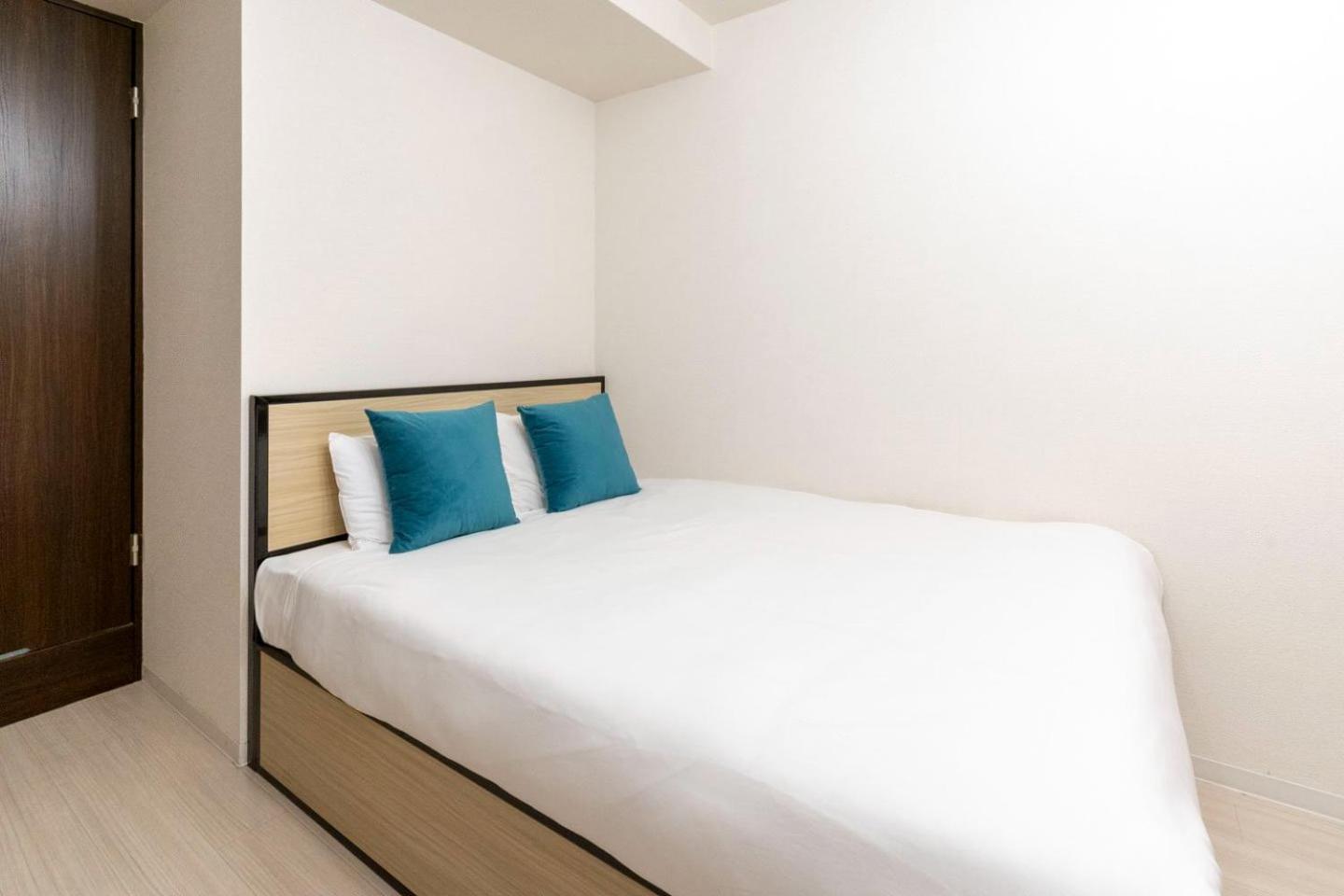 Best Residence Kujo Осака Экстерьер фото